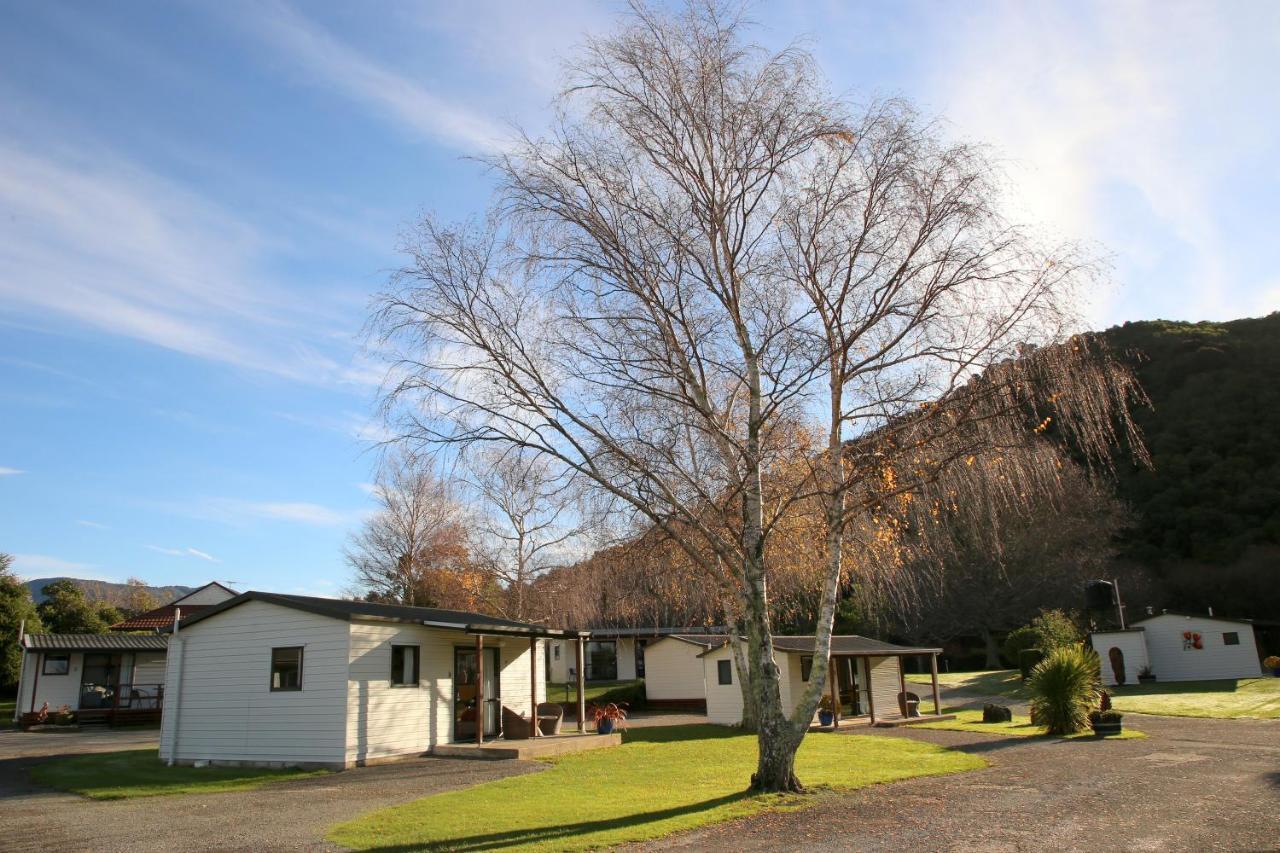 Parklands Marina Holiday Park Hotel Picton Exterior photo